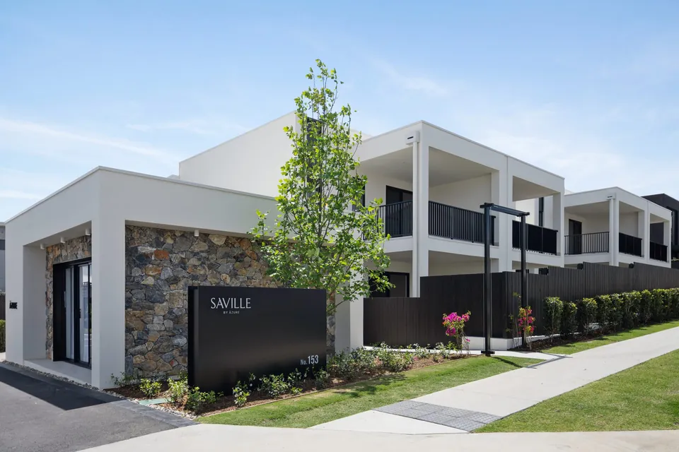 Saville by Azure — photograph